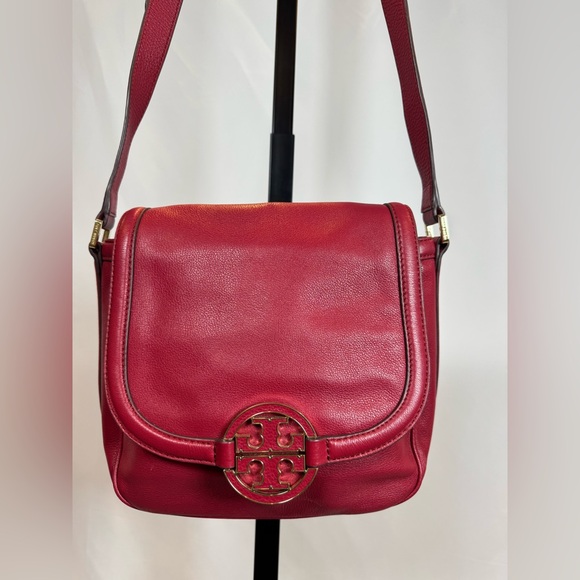 Tory Burch Amanda Round Crossbody Bag Red Pebbled Leather - Picture 3 of 12
